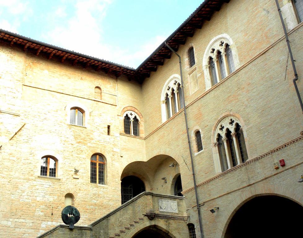 Residenza Mazzini Foligno Exteriér fotografie