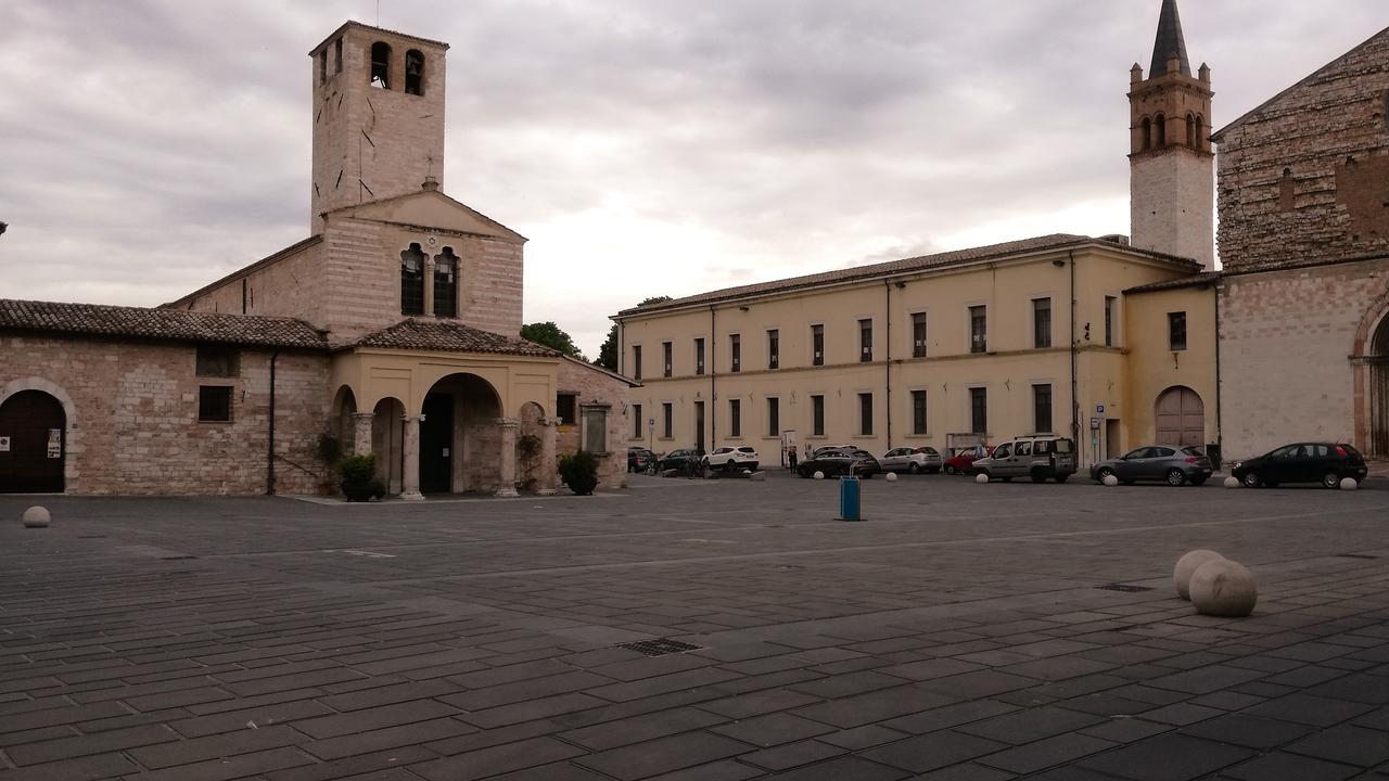 Residenza Mazzini Foligno Exteriér fotografie